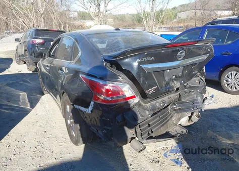 2015 Nissan Altima 2.5 S z USA, uszkodzony, nr VIN 1N4AL3AP3FC490052